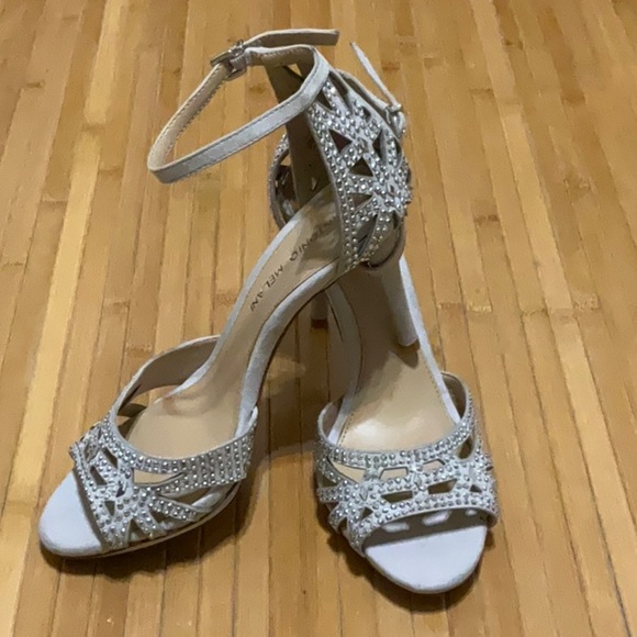 Antonio Melani Light Gray Rhinestone Heels - Picture 1 of 4